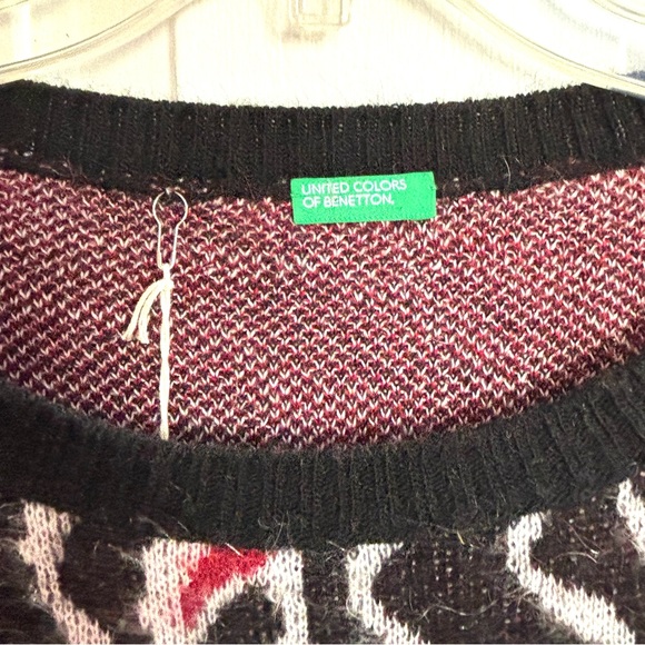 United Colors Of Benetton Mohair blend Black + Red Zebra design Sweater Med NWT - Picture 10 of 11